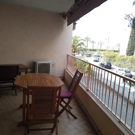 Golfe Juan 3p Parking 公寓